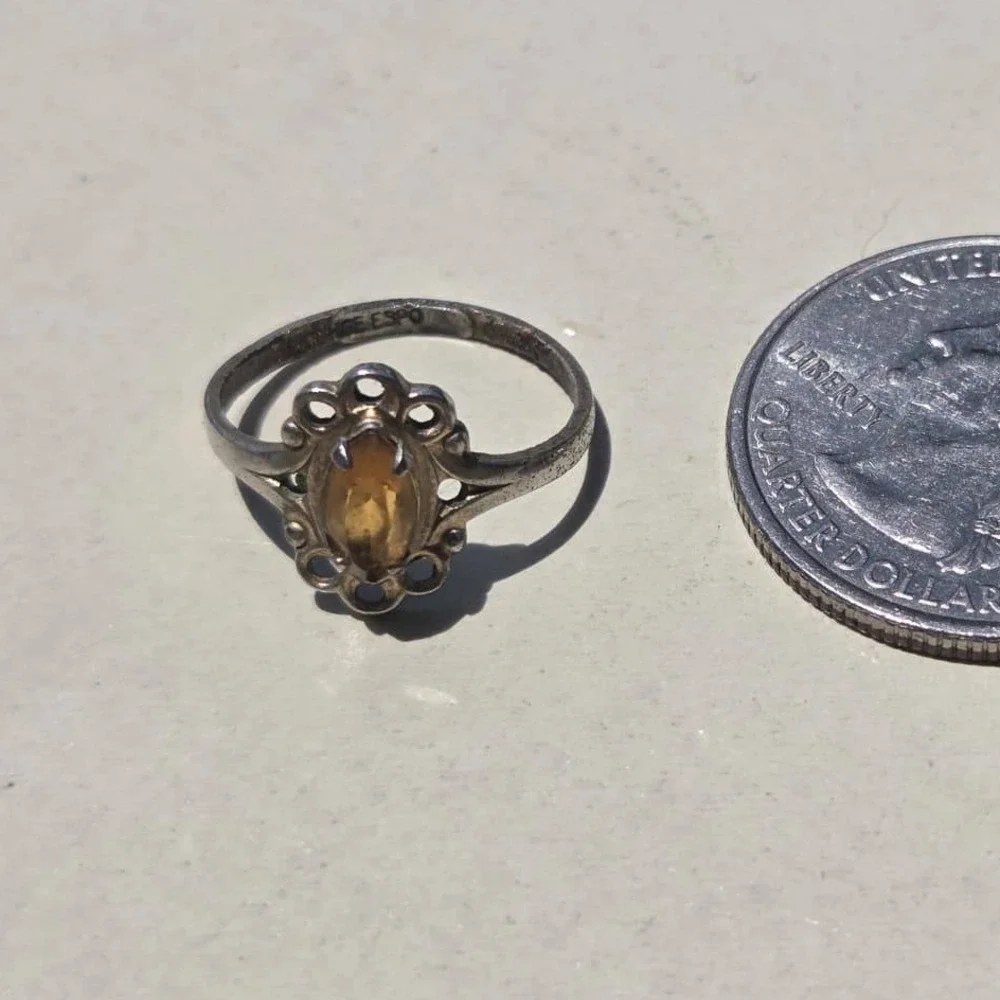 vintage Espo 925 sterling silver marquise citrine ring with a scalloped Size 4
